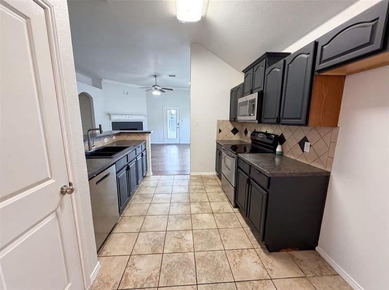 1618 Hillside Drive, Waxahachie TX 75165 - Photo 6
