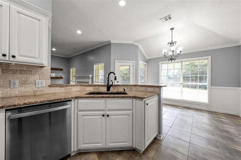 10604 Sierra West Drive, Waco TX 76712 - Photo 12