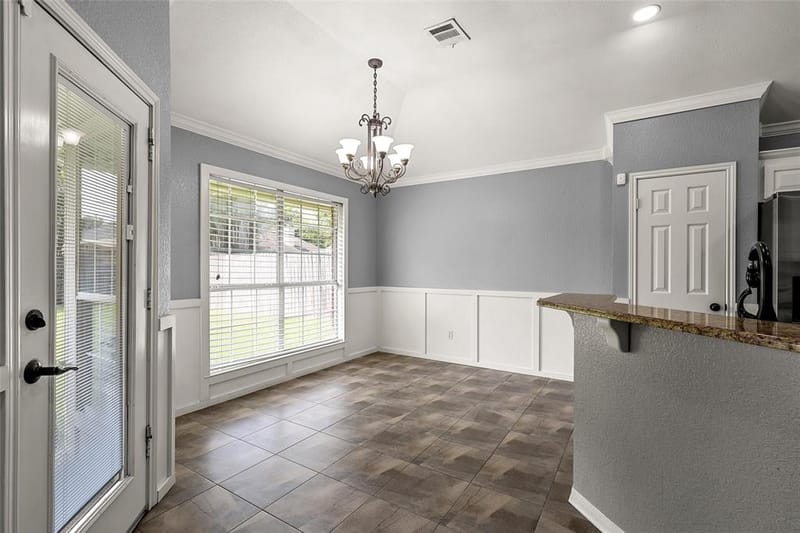 10604 Sierra West Drive, Waco TX 76712 - Photo 8