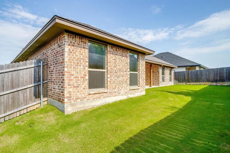 6817 Trail Rock Drive, Benbrook TX 76126 - Photo 35