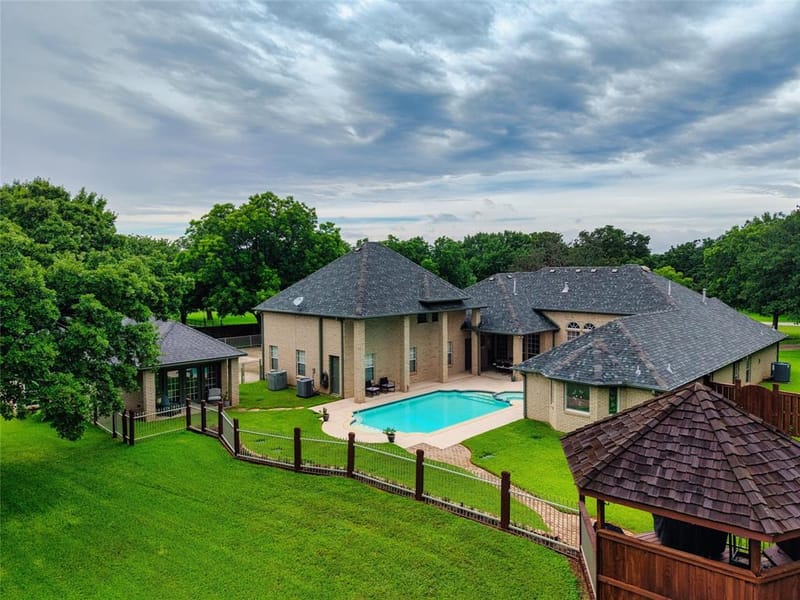 1718 Wanda Way, Arlington TX 76001 - Photo 36