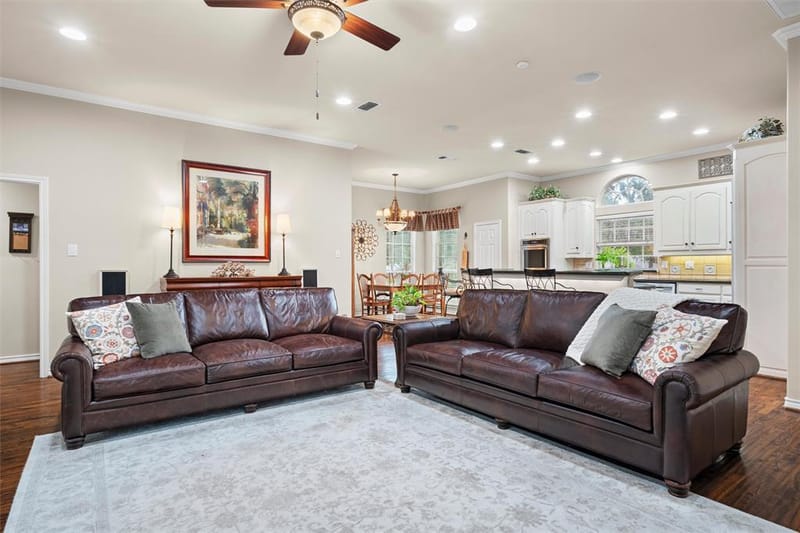 1718 Wanda Way, Arlington TX 76001 - Photo 9