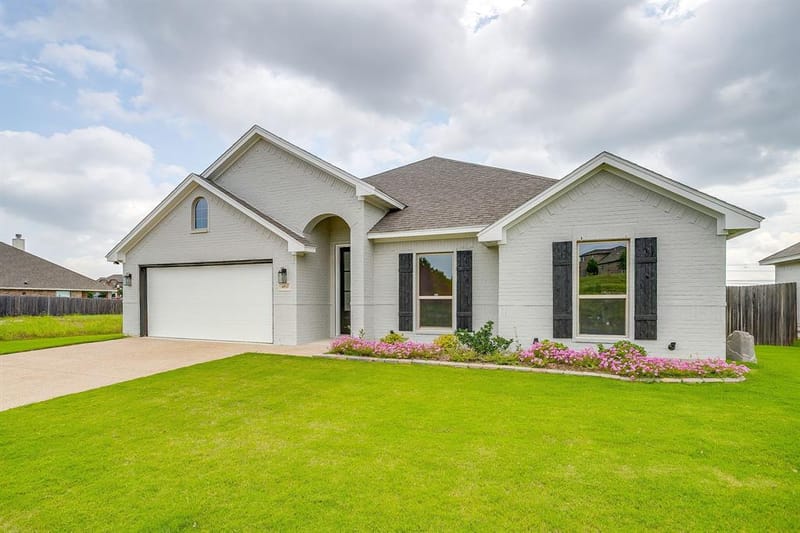 6913 Trail Rock Drive, Benbrook TX 76126 - Photo 4