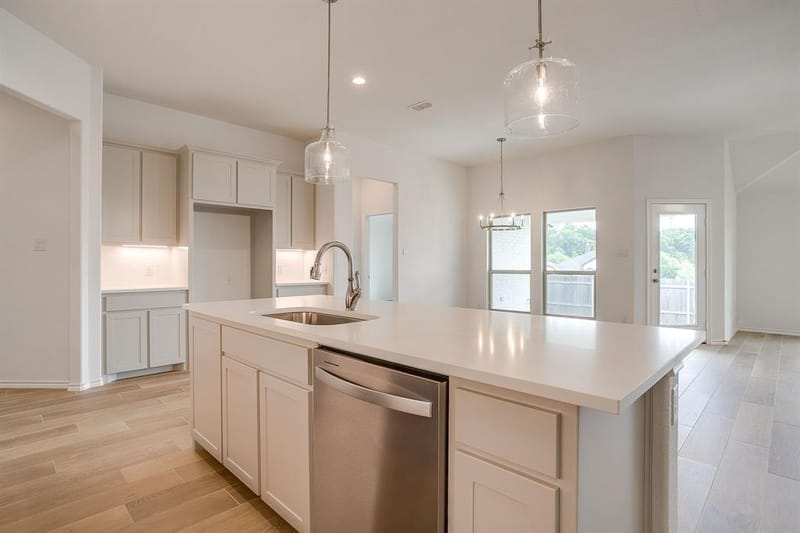 6913 Trail Rock Drive, Benbrook TX 76126 - Photo 8