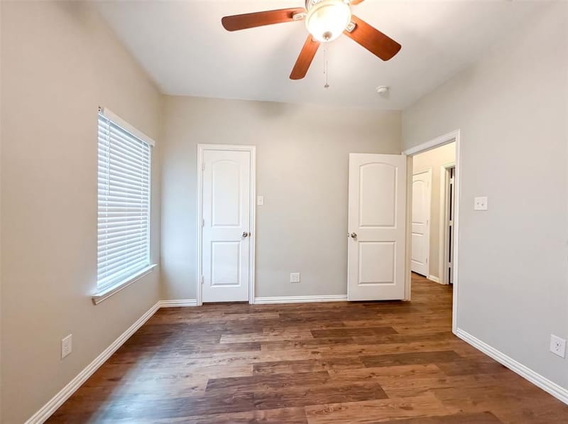 619 E Arlington Avenue, Fort Worth TX 76104 - Photo 12