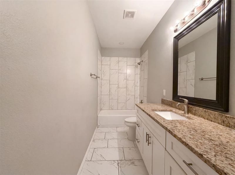 619 E Arlington Avenue, Fort Worth TX 76104 - Photo 9
