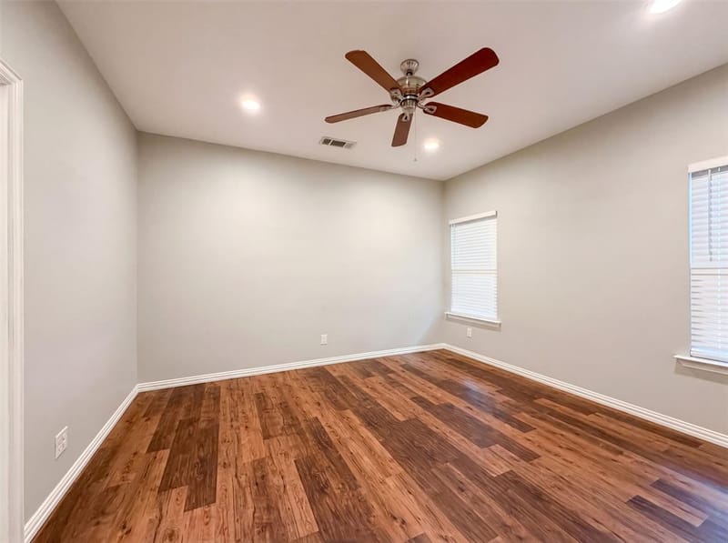 619 E Arlington Avenue, Fort Worth TX 76104 - Photo 14