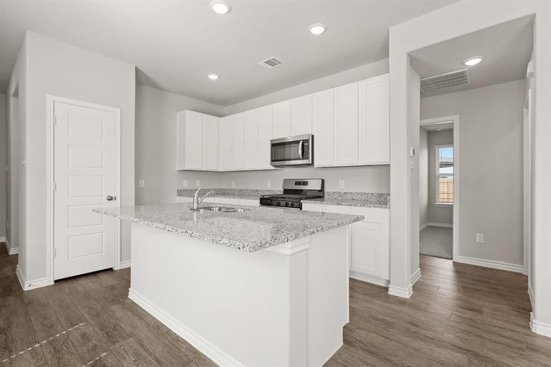 7004 Trestle Street, Fort Worth TX 76036 - Photo 2