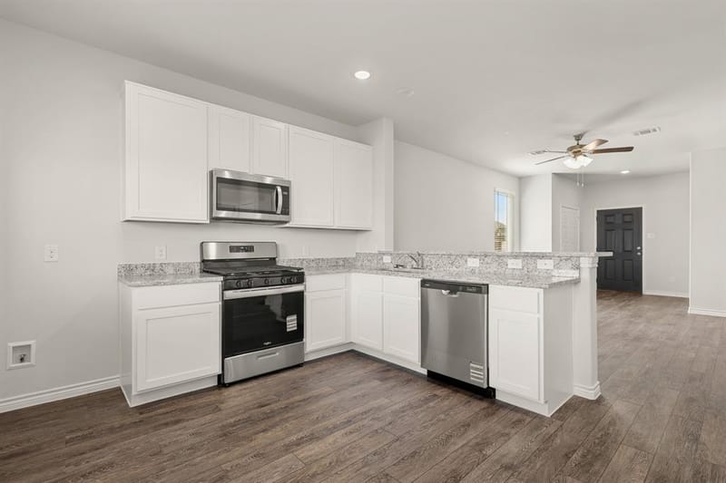 7008 Trestle Street, Fort Worth TX 76036 - Photo 2