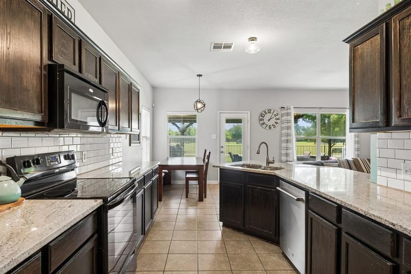 9705 Starfire Drive, McKinney TX 75072 - Photo 7