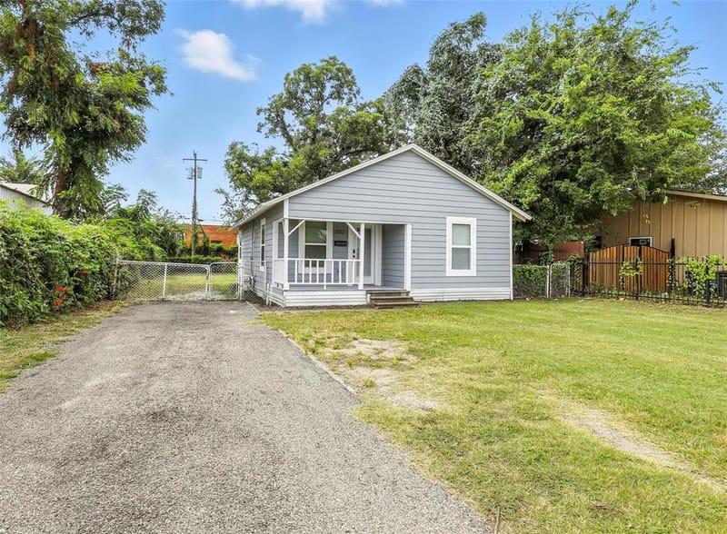 3212 Galvez Avenue, Fort Worth TX 76111 - Photo 2