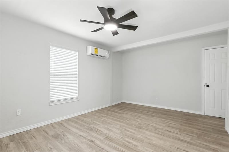 3212 Galvez Avenue, Fort Worth TX 76111 - Photo 11