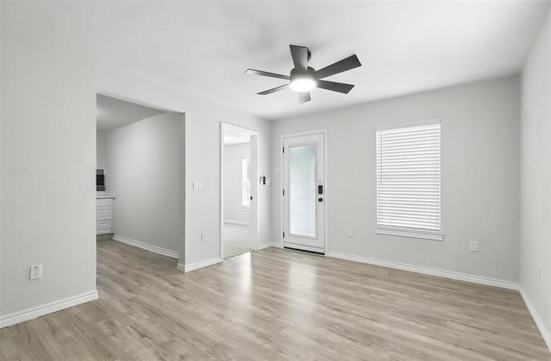 3212 Galvez Avenue, Fort Worth TX 76111 - Photo 4