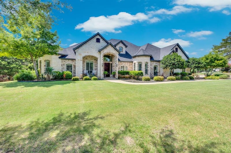 3840 Angela Court, Midlothian TX 76065 - Photo 2