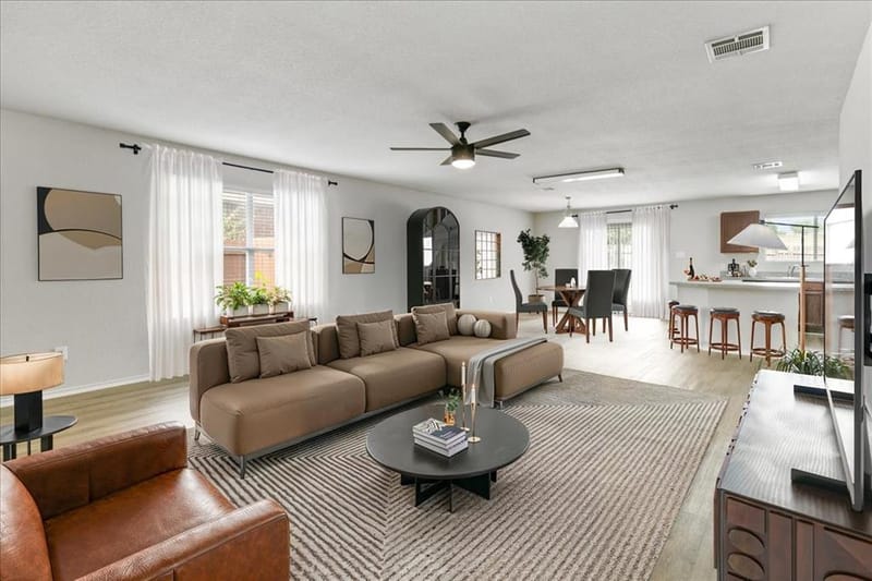621 Woodpecker Lane, Fort Worth TX 76108