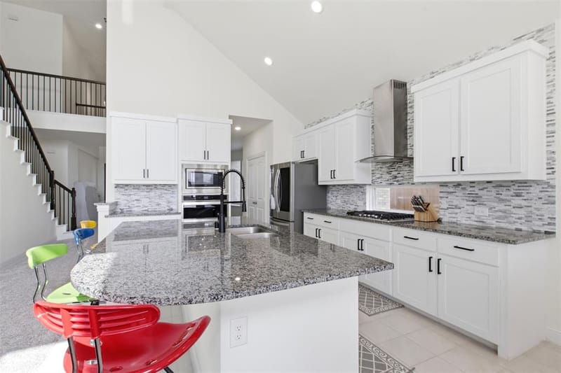 318 Gleneagles Drive, Garland TX 75040 - Photo 9