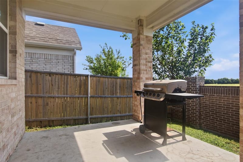 318 Gleneagles Drive, Garland TX 75040 - Photo 24