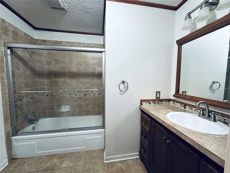 303 N Victor Street, Comanche TX 76442 - Photo 6