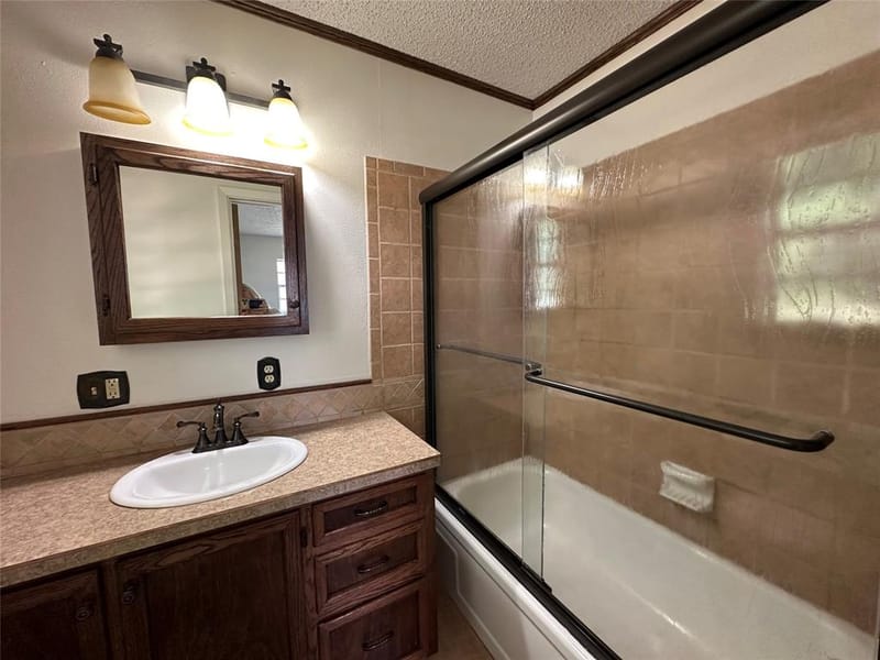 303 N Victor Street, Comanche TX 76442 - Photo 10