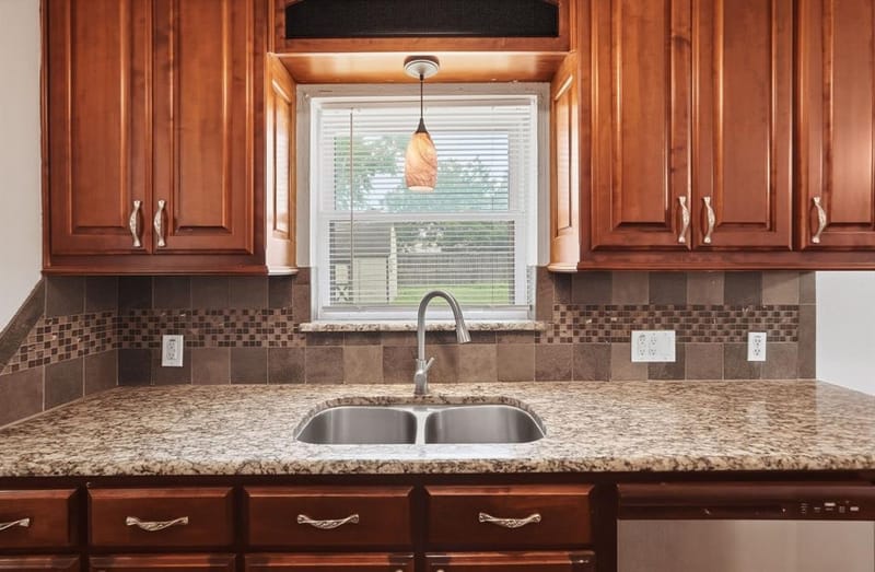 760 Oakwood Avenue, Hurst TX 76053 - Photo 16