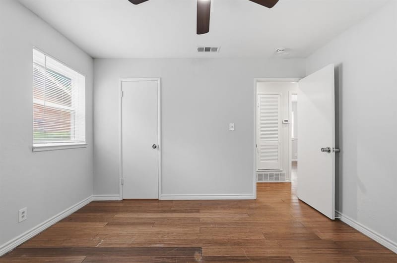 760 Oakwood Avenue, Hurst TX 76053 - Photo 20