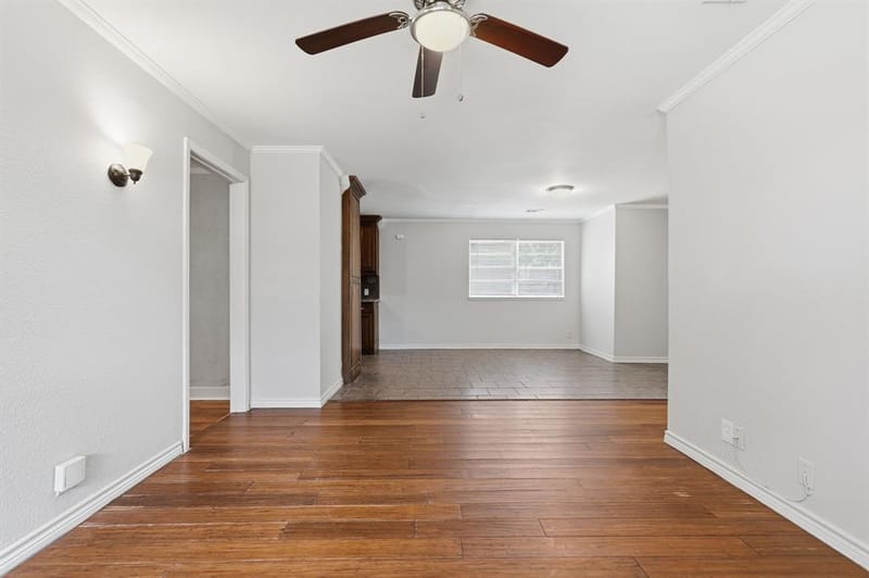 760 Oakwood Avenue, Hurst TX 76053 - Photo 11