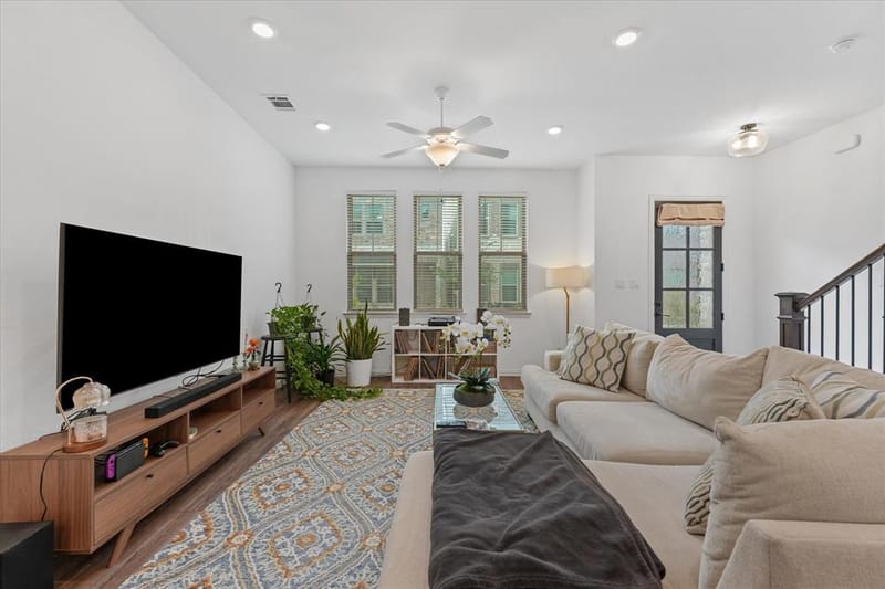 7562 Edgeware Road, Dallas TX 75228 - Photo 9
