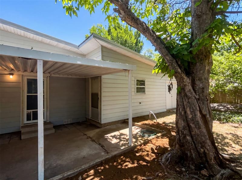 421 N 3rd Street, Jacksboro TX 76458 - Photo 5