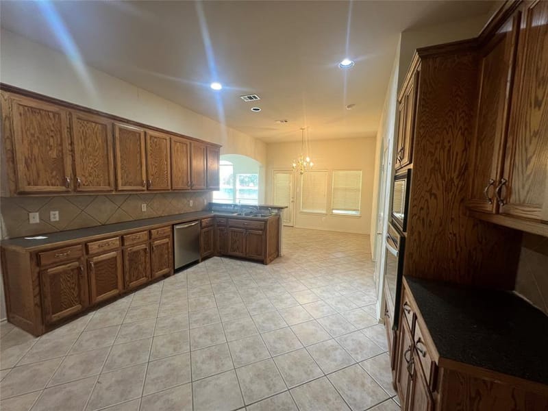 4605 Bellflower Way, Fort Worth TX 76123 - Photo 13