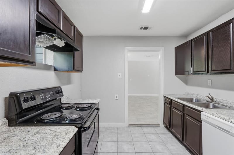 2663 Burton Avenue, Fort Worth TX 76105 - Photo 12