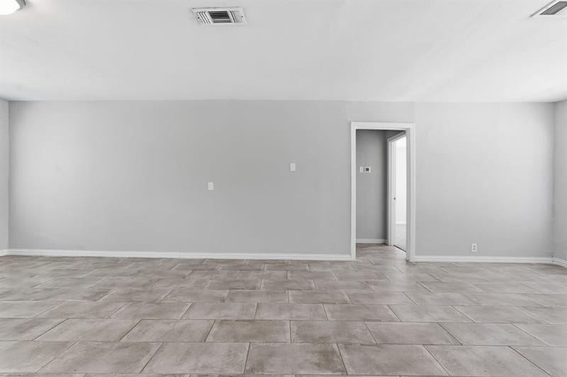 2663 Burton Avenue, Fort Worth TX 76105 - Photo 9