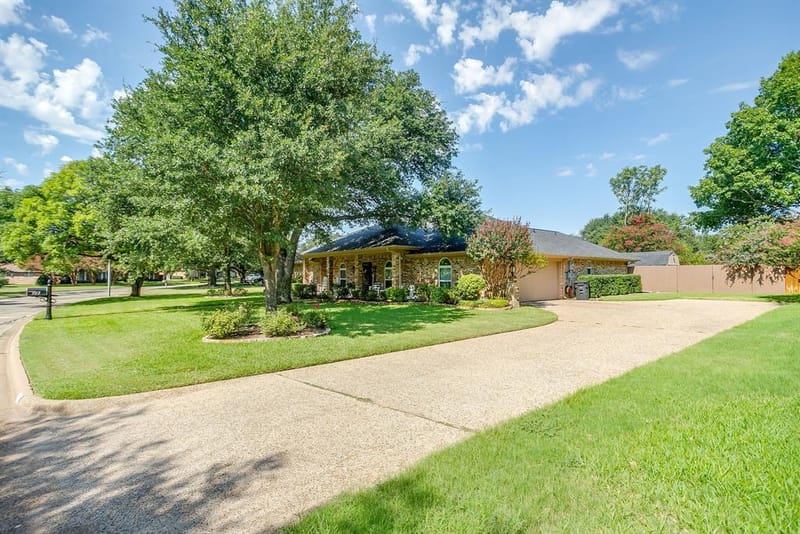922 Highland Drive, Cleburne TX 76033 - Photo 6