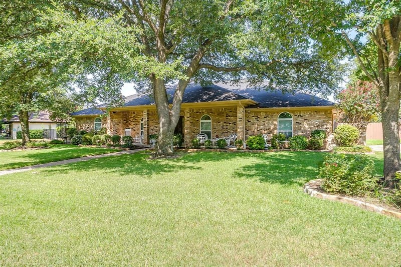 922 Highland Drive, Cleburne TX 76033 - Photo 5