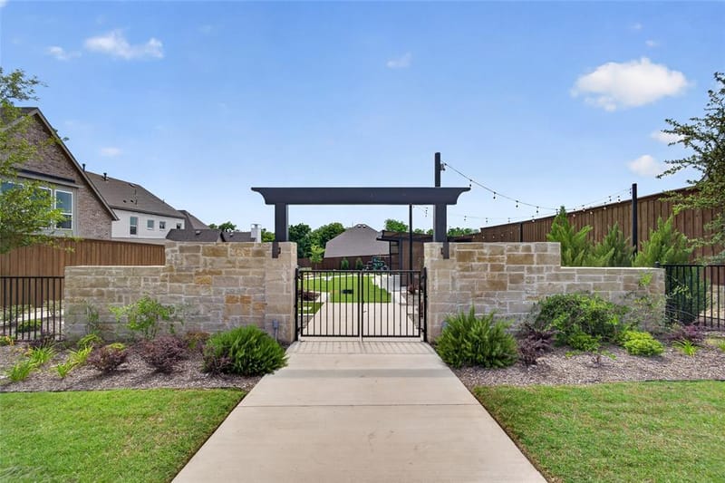 9676 Mav Lane, Dallas TX 75238 - Photo 31