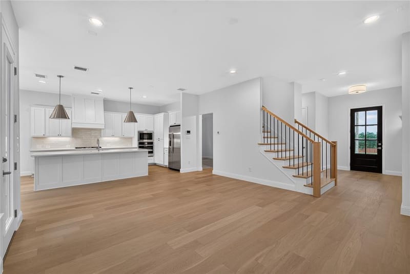 9676 Mav Lane, Dallas TX 75238 - Photo 8