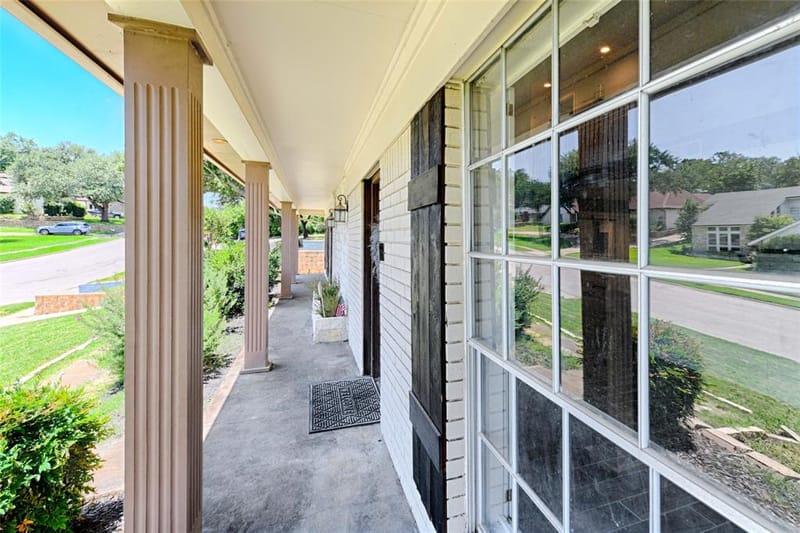 417 San Jose Street, Irving TX 75062 - Photo 4