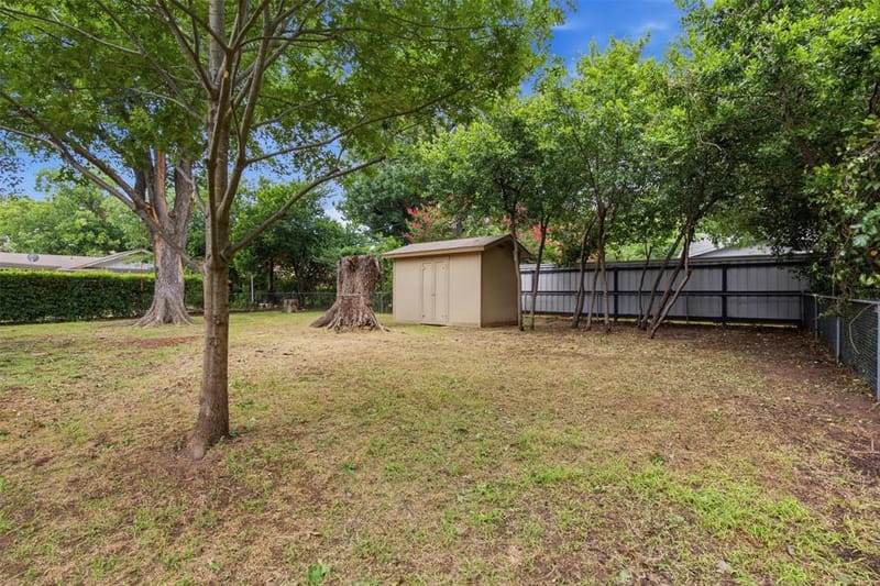 909 Keith Pumphrey Drive, River Oaks TX 76114 - Photo 27