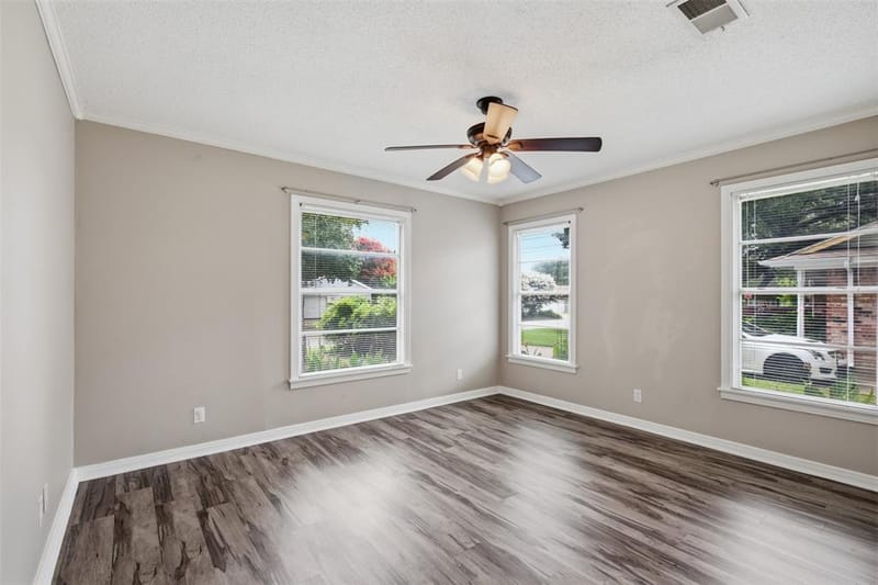 909 Keith Pumphrey Drive, River Oaks TX 76114 - Photo 16