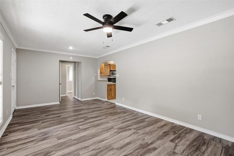 909 Keith Pumphrey Drive, River Oaks TX 76114 - Photo 9