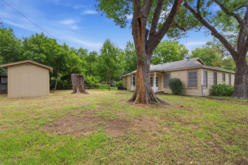 909 Keith Pumphrey Drive, River Oaks TX 76114 - Photo 29