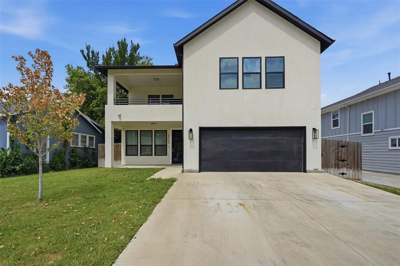 2732 Livingston Avenue, Fort Worth TX 76110 - Photo 2