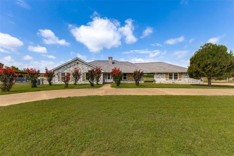 13740 Vida Lane, Dallas TX 75253 - Photo 2