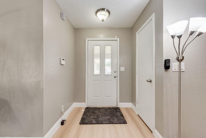 205 Freedom Lane, Arlington TX 76002 - Photo 2