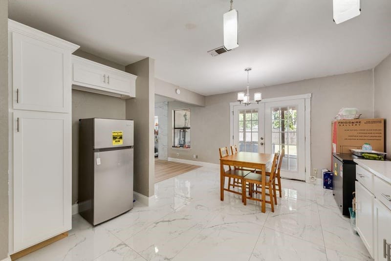 205 Freedom Lane, Arlington TX 76002 - Photo 8