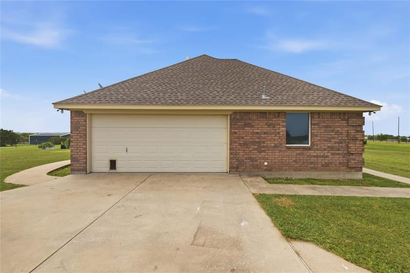 8116 Clearview Court, Cresson TX 76035 - Photo 9