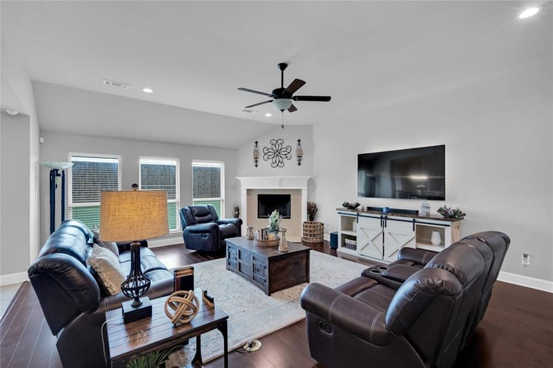 3226 Paisley Drive, Midlothian TX 76065 - Photo 5