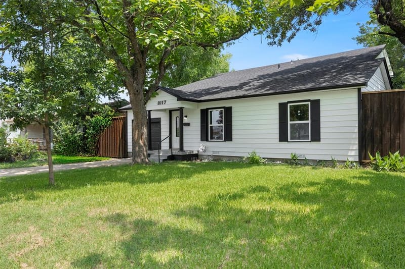 8117 Marvel Drive, Dallas TX 75217 - Photo 4