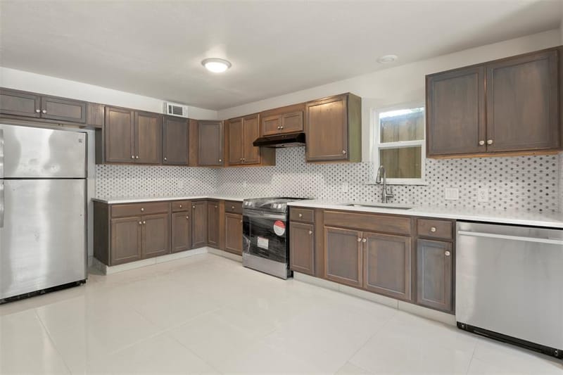 8117 Marvel Drive, Dallas TX 75217 - Photo 21
