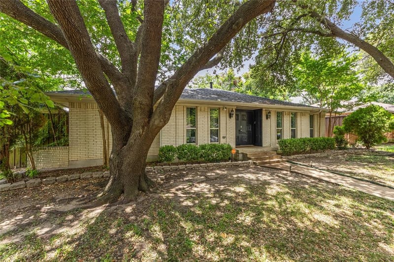 2304 babalos Lane, Dallas TX 75228 - Photo 2