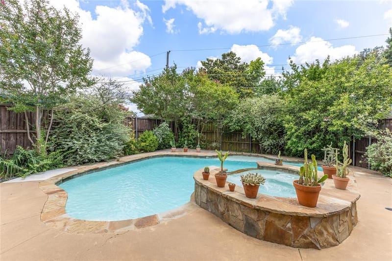 2304 babalos Lane, Dallas TX 75228 - Photo 8